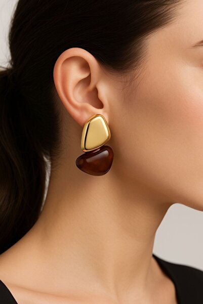 HAZAL KAYA ATELIER أقراط نسائية ذهبية من حجر الحصى البني