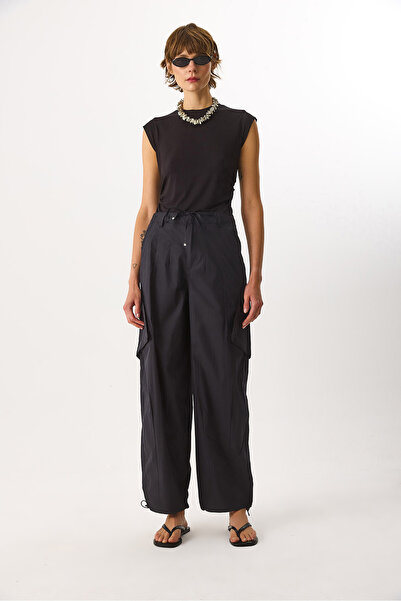 VENA Women's Baggy Fit Parachute Pants - Black