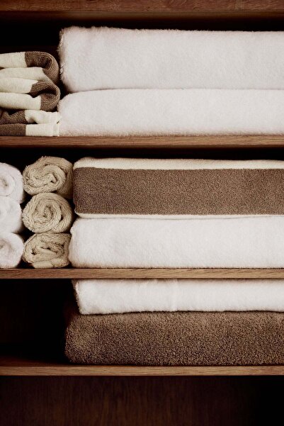 H&M منشفة حمام ناعمة من تيري