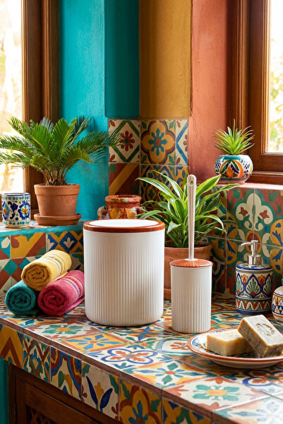 MAKRİ HOME طقم حمام أنيق باللون البني والأبيض مكون من قطعتين - سلة مهملات سعة 6 لترات ومجموعة حامل فرشاة المرحاض