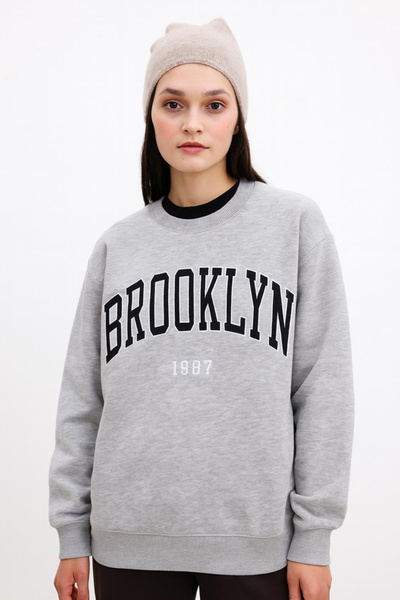 Fashion Friends Γκρι γυναικείο φούτερ με λαιμόκοψη με στάμπα 25K0013K1