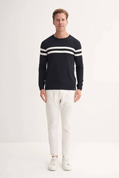 Cazador Πουλόβερ με λαιμόκοψη με δύο ρίγες από ύφασμα βισκόζης Slim Fit