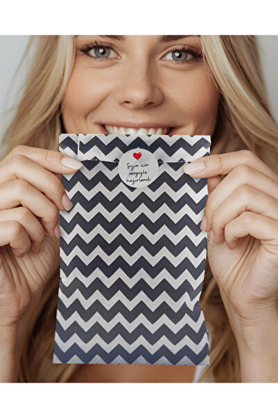 Bimotif 20 قطعة من أكياس الورق ذات النمط المتعرج باللون الأسود، وتغليف الهدايا (11 × 20 سم) و35 قطعة من الملصقات