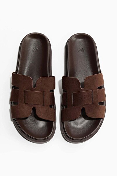 H&M صنادِل