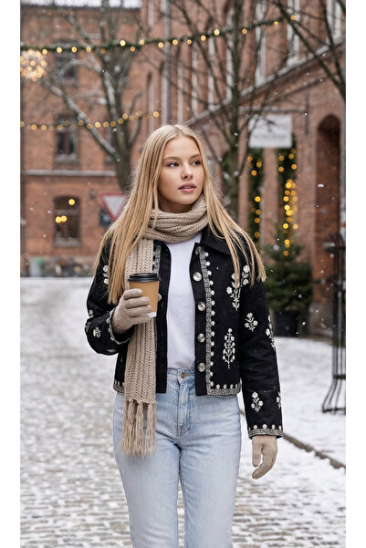 Matcha Butik سترة نسائية سوداء مطرزة بالزهور البوهيمية