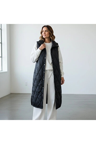 Invee Long Quilted Vest with Snap Closure - Diamond Pattern