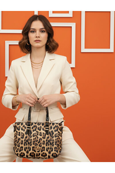 Çanta Trend حقيبة نسائية من ميامي بولو كلوب بتفاصيل جلد الفهد الذهبي مع حزام لليد والكتف