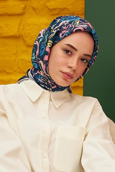 İpekhan Pastel Koyu Mavi Pamuk Viskon Eşarp Modeli