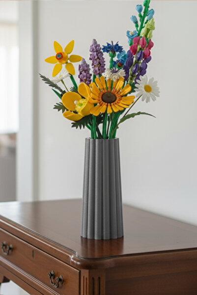 MEK İnce Form Dikey Hatlı Dekoratif Plastik Vazo Gri (22x10cm)