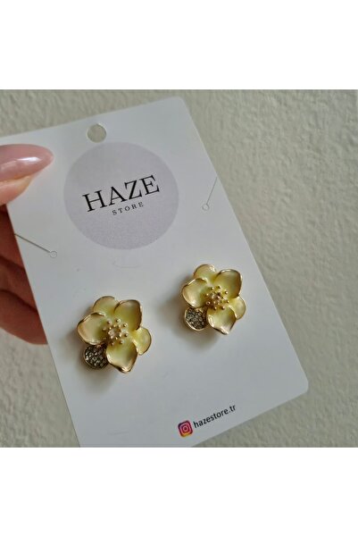 Haze أقراط زهرة مينا صفراء