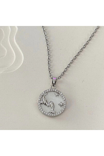 TURKAFONE قلادة على شكل سمكة الدولفين فضية اللون