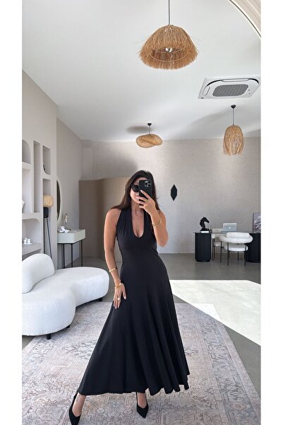 Ales Moda Μαύρο φόρεμα με λεπτομέρεια στο λαιμό