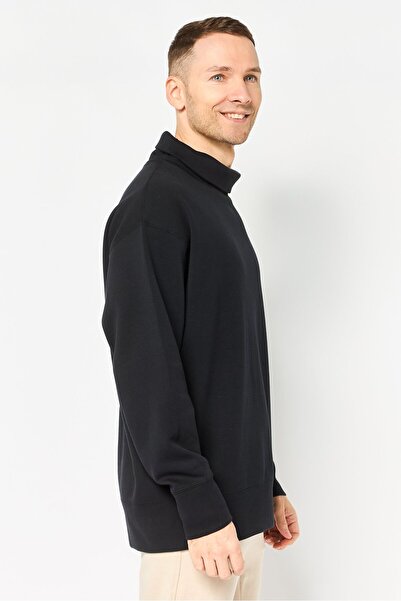 Nike Men Sportswear Fit Long Sleeve Training Sweatshirt, Black