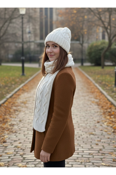 derikem Women's Wool Winter Stylish Knitted Beanie and Scarf Two-Piece Set