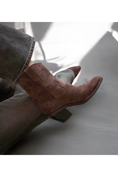 runa shoes Suede Cowboy Heel Boots