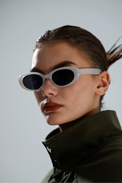 Off-White Güneş Gözlüğü 🕶️ | Şıklık ve Koruma Bir Arada