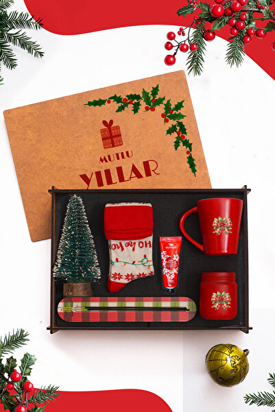 TrendHediye Yılbaşı Ahşap Kutu Hediye Seti – Çam Ağacı, Çorap, Mum, Kupa, Tüt...