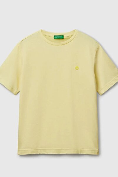 United Colors of Benetton Men's Yellow T-Shirt Model Code: (3M4Wu108870Z)