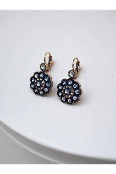 FAYRA ACCESSORIES أقراط على شكل زهرة مرصعة بحجر الزركون والألماس