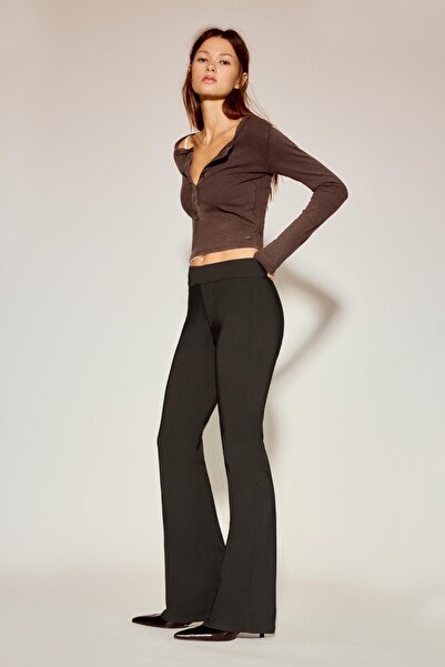 Pull & Bear Mid-waist flared trousers
