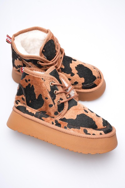 Esilapark حذاء برباط بنمط جلد الفهد ونعل سميك