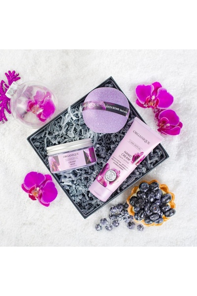 Organique Cosmetics Set cadou Sweet Dreams, crema de maini, spuma corp si bil...