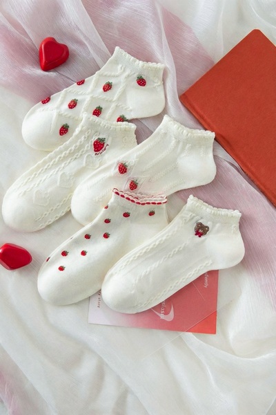ÇORAP GROSS Kadın Soft 5'Li Set Organik Pamuk Patik Çorap Çilek Desenli Premium Kalite