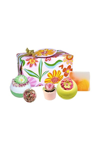 Bomb Cosmetics Set cadou Bloom, 5 produse,