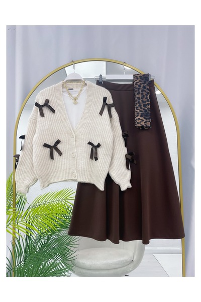 YEDİLALE طقم مكون من كارديجان تريكو بتفاصيل فيونكة وتنورة واسعة [الكارديجان والتنورة فقط]