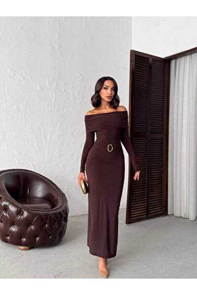 ELBEY Madonna Yaka Belden Aksesuar Detaylı Uzun Elbise