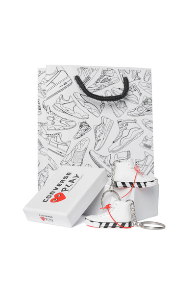 Converse x OW Chuck 70 Hi Set Keychains, Box and Bag