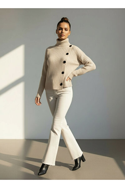 VETTA سترة بتفاصيل أزرار غير متماثلة عند أعلى الصدر