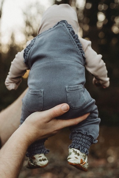 Lovedbaby Salopeta bebe cu volane, 100% bumbac certificat GOTS, French Terry , 0-24 luni