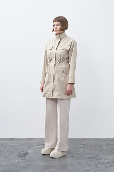 Kübra Yiğit موسمي سترة بأزرار كبس