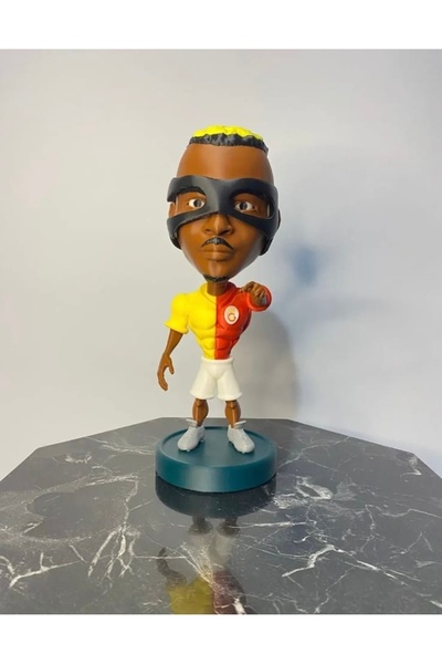 zentrova Victor Osimhen Figür – Sarı Kırmızı Forma Temalı 3D Baskı Koleksiyon...