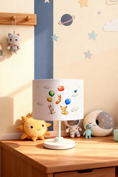 EVPANYA عاكس الضوء لغرفة الأطفال بنمط الحيوانات الطائرة مع بالونات ملونة