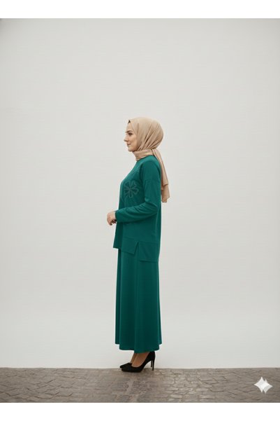 ribana Women's Crew Neck Floral Embroidered Sweatshirt with Slit Detail, Elastic Waist Skirt Hijab Set