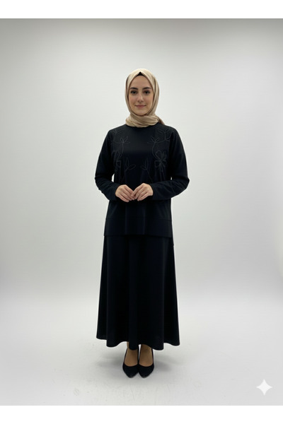 ribana سترة نسائية بياقة دائرية مع تطريز زهور وتفاصيل شق، تنورة بخصر مطاطي، ط...