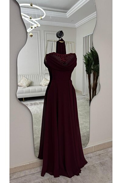 qmhafst فستان مطرز