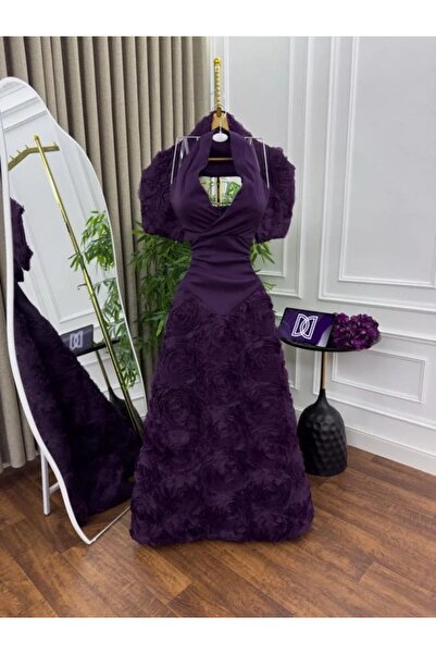 Rahibhdresses فستان سهرة استثنائي يخطف الأنظار يتميز بتصميمه الفريد من خامة الباربي