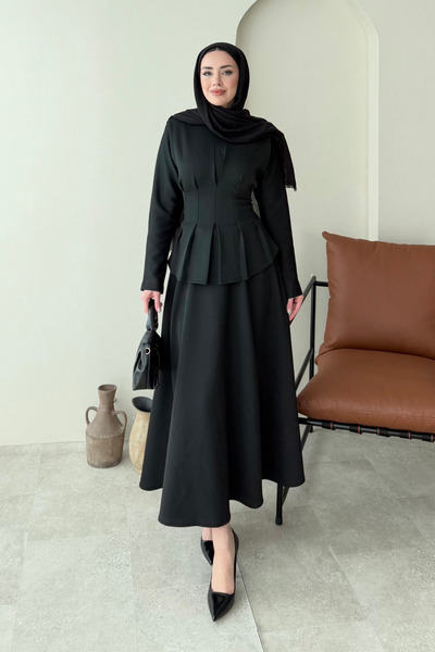 Tesettür Diyarı طقم تنورة سكوبا مع حزام خصر من يونا - أسود