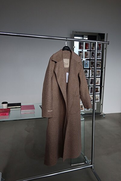 Özge Özgenç Torba Cepli % 100 Yün Kaban