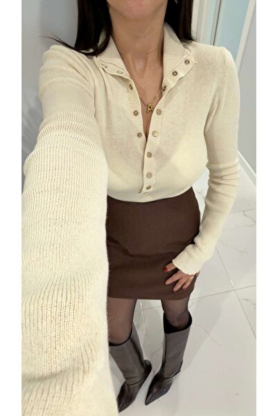 BİRCANÇİL Bluză cu detaliu Posti Stone Studs