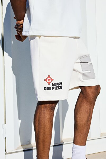 Bershka One Piece sweatshirt print Bermuda shorts