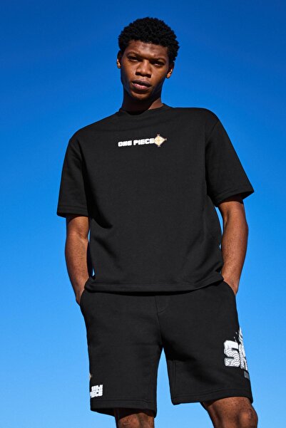 Bershka One Piece short sleeve fleece print T-shirt