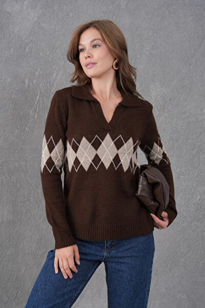 Park Karon سترة تريكو نسائية بياقة بولو منقوشة بنصف فتحة 8597Sw