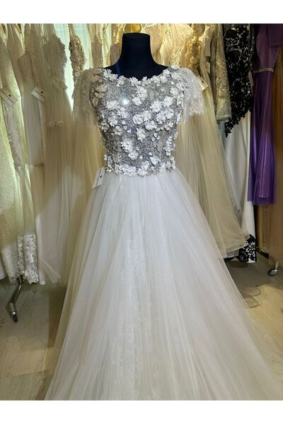 Irina Ross Grey Lace Dress