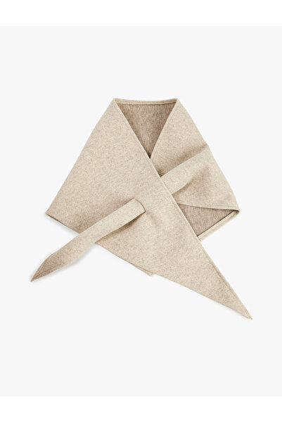 Koton Eșarfă triunghiulară intercalată