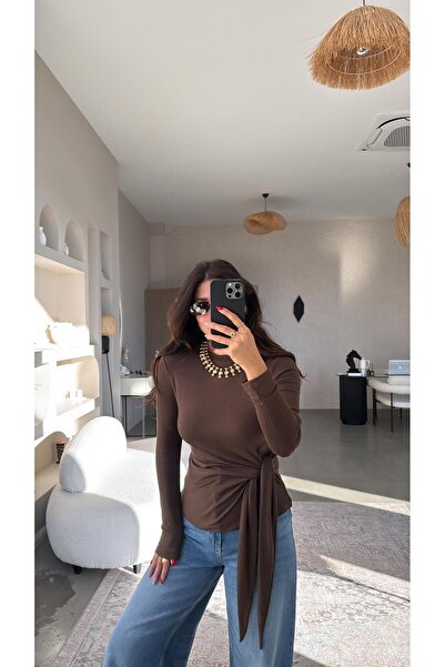 Buket Teke بلوزة قماشية مستوردة برباط بني