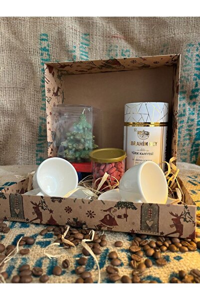 Kahve Seti 250 gr Türk Kahvesi İki Adet Kahve Fincanı Mardin Şekeri ve Büyük Mum